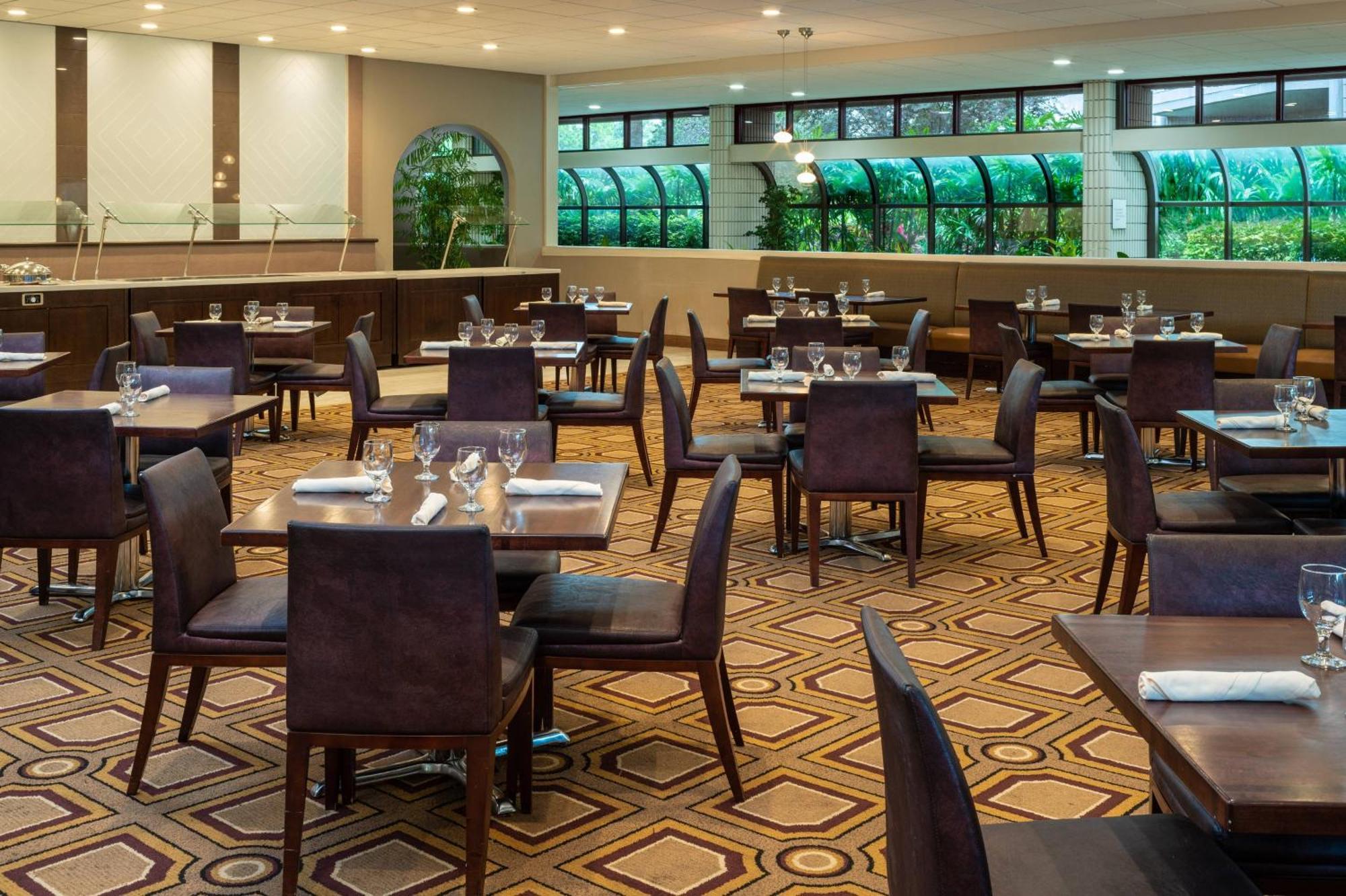 Sheraton Tampa Brandon Hotel Экстерьер фото
